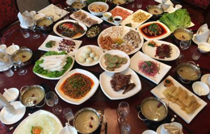 韩国人表示,为何中国人吃肉我们却吃泡菜?美国