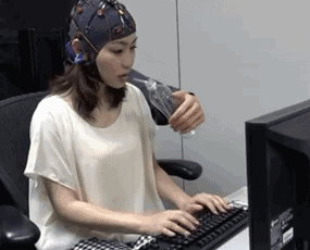 脑波控制机械手,双手打字也无法自证清白-腾讯网