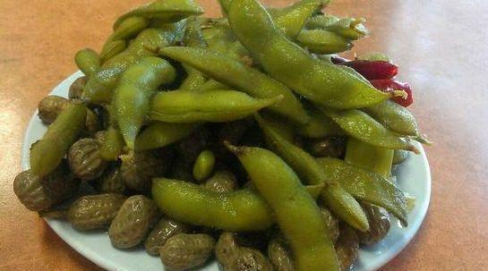 给你一瓶白酒,从6盘下酒菜中选一盘把酒喝完,