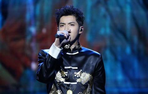 陈妍希回应小龙女选角问题,陈伟霆发文保平安