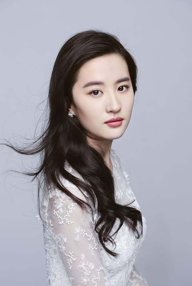 中国"最清秀"的女明星,刘诗诗李沁上榜,最后一位美的不可方物!