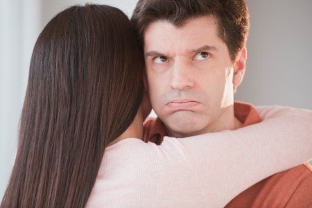 因为漂亮 多疑丈夫把我逼疯