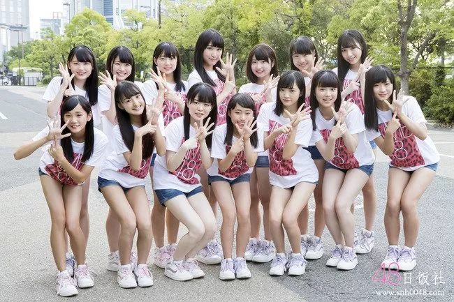 Nmb48第6期生一共14名成员在握手会上首次公开 看点快报