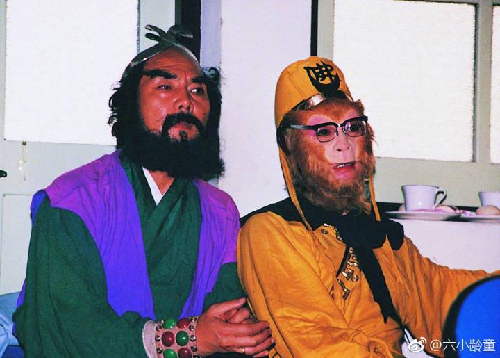 六小龄童炮轰周星驰不尊重西游记,网友:拍了西