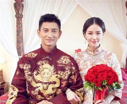 baby的中式婚服土豪气十足,刘诗诗干净素雅,唯