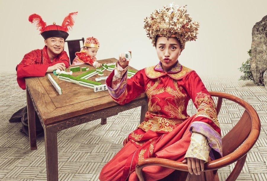 baby的中式婚服土豪气十足,刘诗诗干净素雅,唯