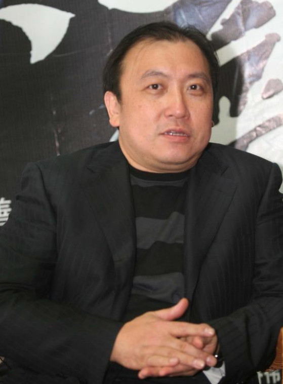 52岁关秀媚近照，曾被誉为“性感女神”，被王晶力捧红透半边天