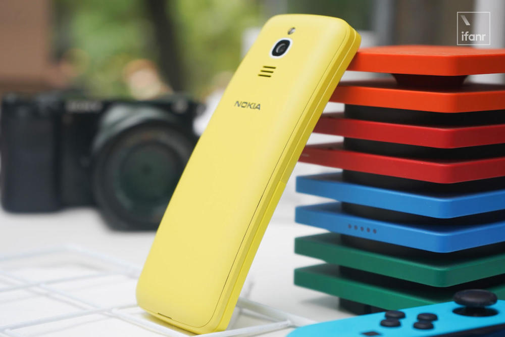 诺基亚8110 4G版上手体验:年轻人最喜欢的香