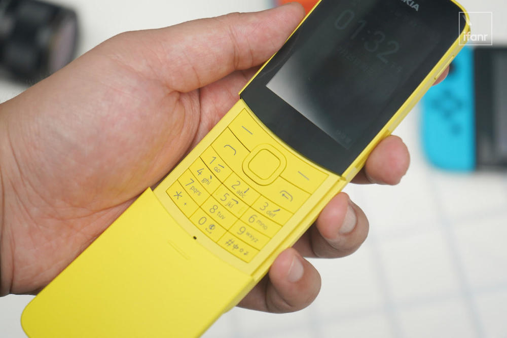 诺基亚8110 4G版上手体验:年轻人最喜欢的香