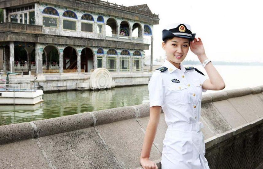 八一建军节,来看看最美的中国女兵
