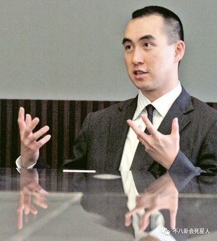 赌王最争气的儿子,产业超姐姐何超琼,因老爸花