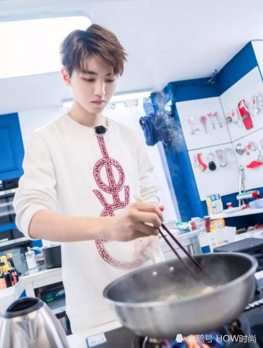 《中餐厅2》嘉宾衣服价格曝光!王俊凯上万赵薇