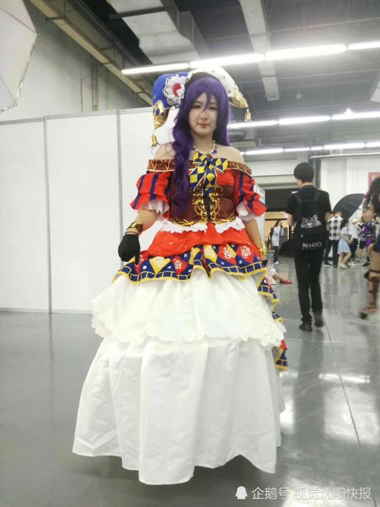 cosplay店铺描述,cosplay表演 沈阳:辽宁工业展览馆举办夏日cosplay店动漫展 室内燃