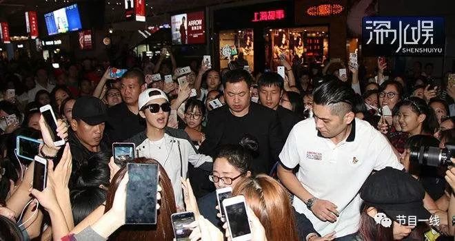 饭圈私生乱象：爱哥哥们，就离他们远一点