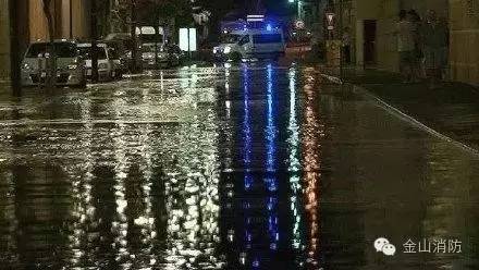 海外|消防员都醉了 法国一小镇遭遇“葡萄酒洪水”