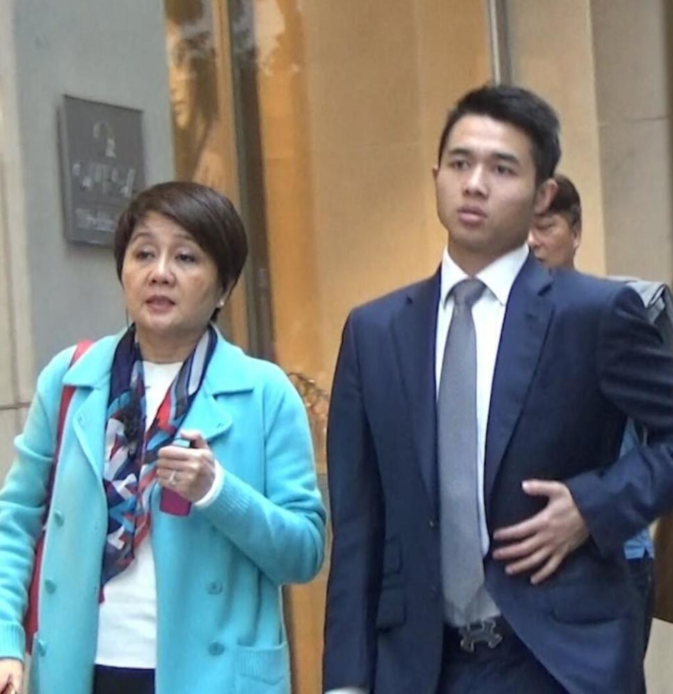 复合实锤？港媒暗指赌王儿子何猷亨送前任百万豪车，曾有两次约会