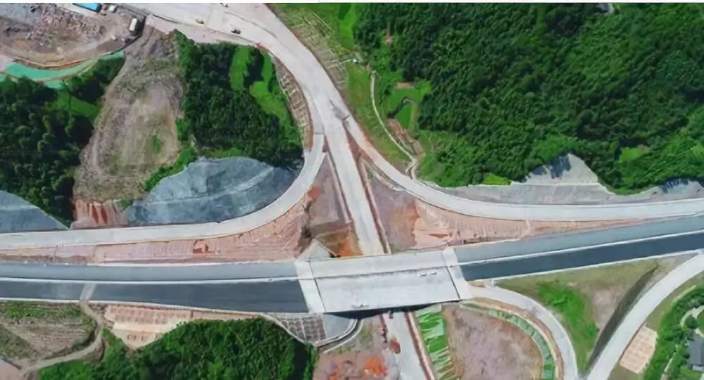 大湘西地区gdp_湘西地区地形地貌图片(2)