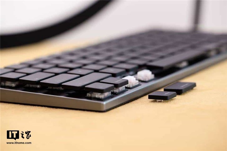 厂商众筹Mac专用机械键盘:连接三台设备