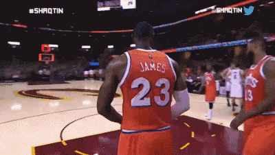 nba现役赛季数据王,勒布朗-詹姆斯!湖人签下4年1.53亿