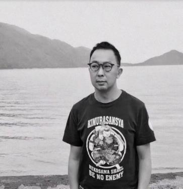 成龙的合作挚友因心肌梗塞离世，享年才55岁，愿他一路走好