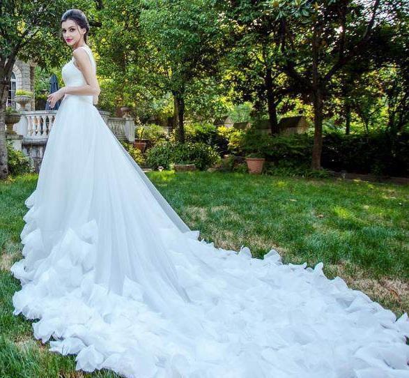 心理测试:4件婚纱,哪件最大气?测试你天生拥有