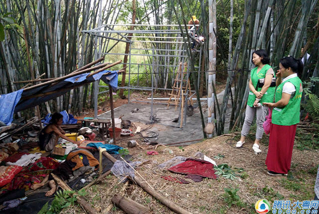 75岁老人独居坟山捡一女子为伴