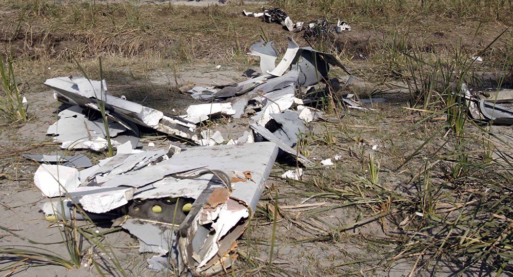 一架国产战机在中东被击落!残骸被全部拿走:多