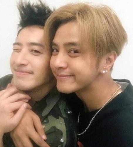 罗志祥微博为潘玮柏庆生,配图亮了,网友:塑料兄