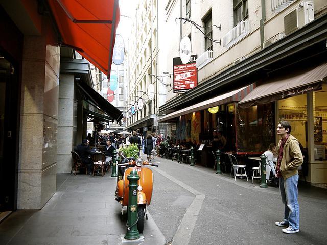 澳洲人口将超2500万大关,华人超100万成第一