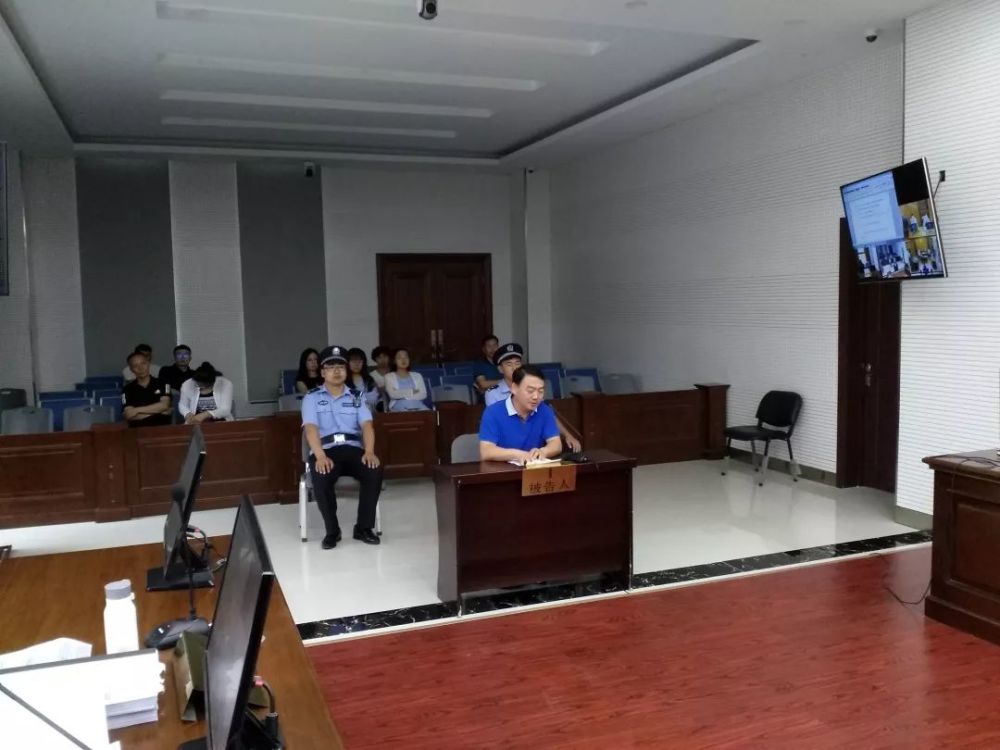 乌拉特前旗人民检察院出庭支持首起监察委移送审查起诉案件