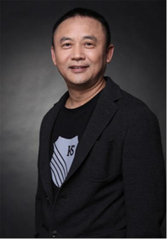 古龙遗作《欢乐英雄》开拍, 导演尚敬曾靠《武