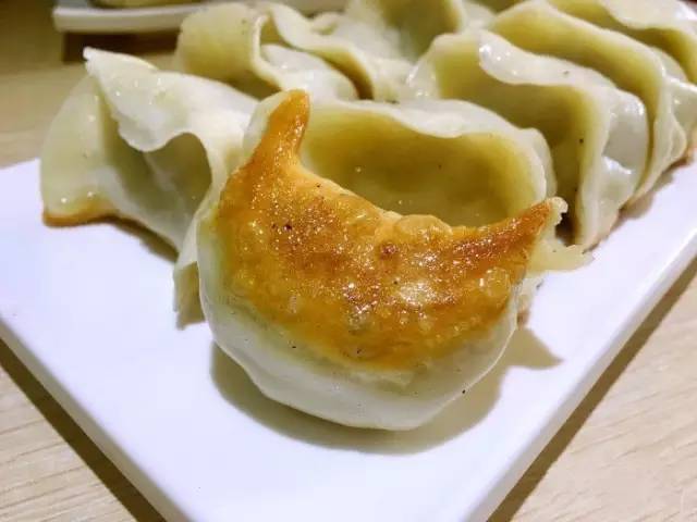 聚集上海人最爱的黑暗料理的这条街 马上就要拆了