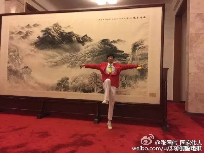 一言不合在赛场上跳舞的他 与傅园慧绝代双骄