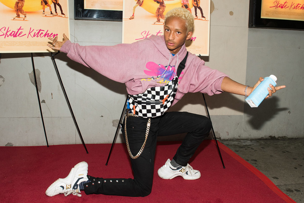 jaden smith率先上脚!louis vuitton x new balance联名款曝光!
