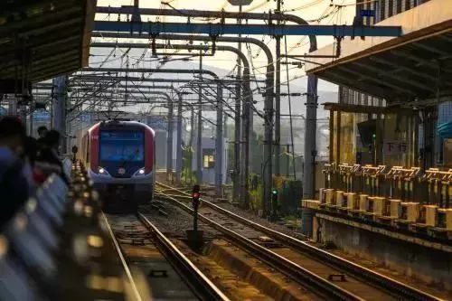 上海地铁招聘90名工作人员,年收入约12万元!