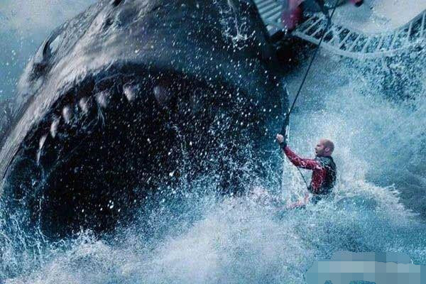 电影《巨齿鲨》网盘资源-1080p高清中字完整