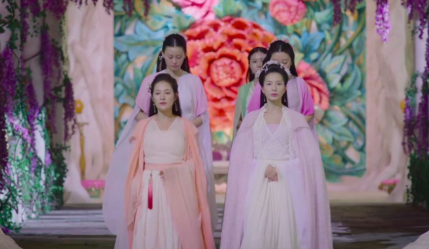 《香蜜沉沉烬如霜》长芳主还演过一部玄幻剧,那时的颜值已是巅峰