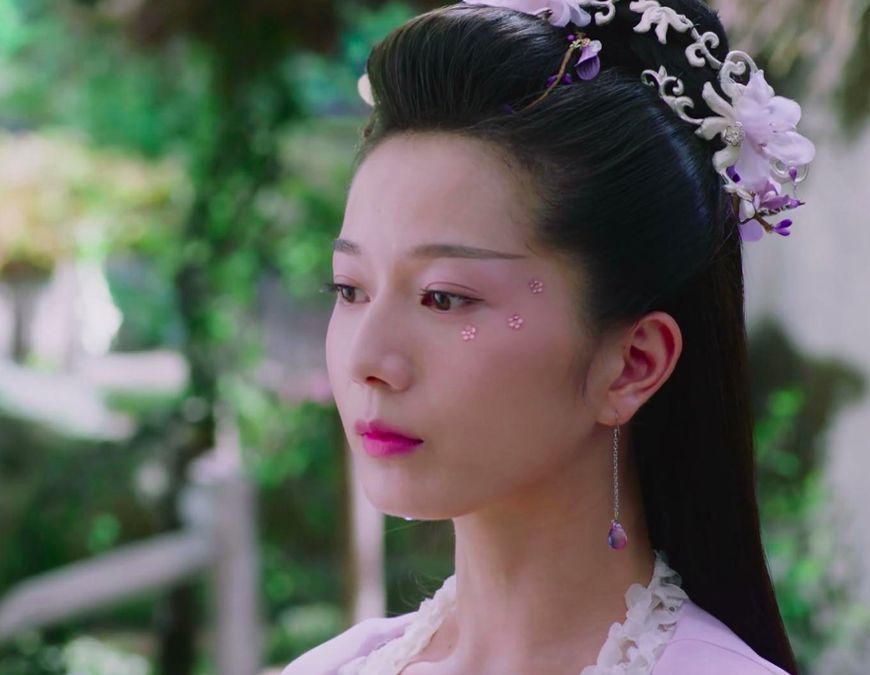 《香蜜沉沉烬如霜》长芳主还演过一部玄幻剧,那时的颜值已是巅峰