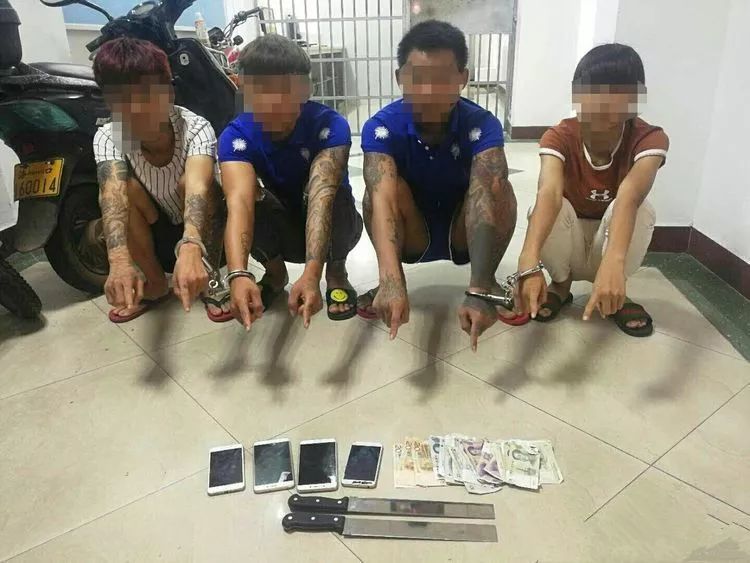 抢劫小孩手机,用砍刀威胁买菜妇女,当这帮抢劫嫌疑人遇到便衣…凉