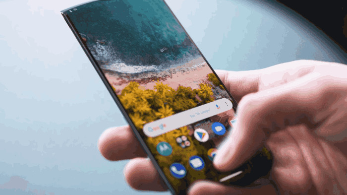 摩托罗拉RAZR新机来袭, 骁龙845+斜边设计+