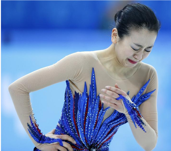 日本花样滑冰的灵魂女神,失误瞬间被无耻偷拍,网友:图