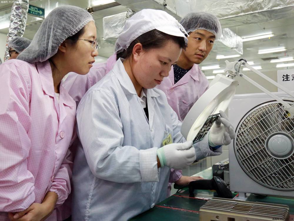 富士康不是一无是处,签合同,买社保,就不拖欠工