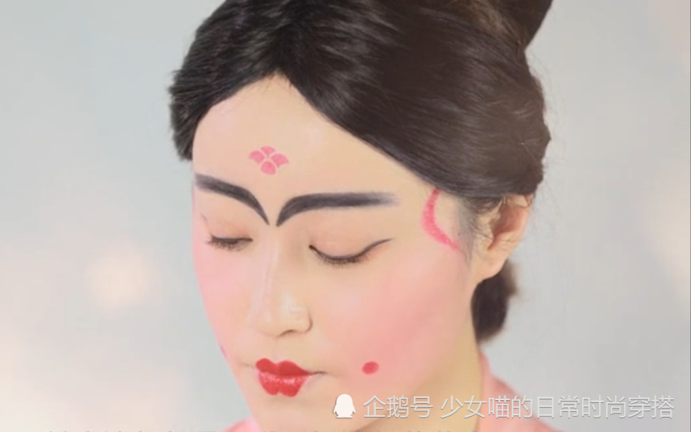 仿妆:唐朝仕女妆容,相比抖音的那些,这才是真正