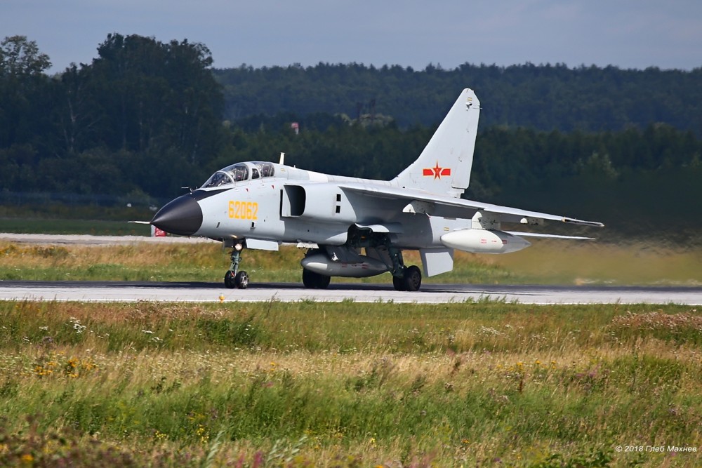 俄罗斯摄影师抓拍高清好图,歼轰-7A证明自己的