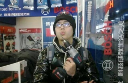 王宝强经纪人宋喆照片曝光!网友:给儿子做亲子