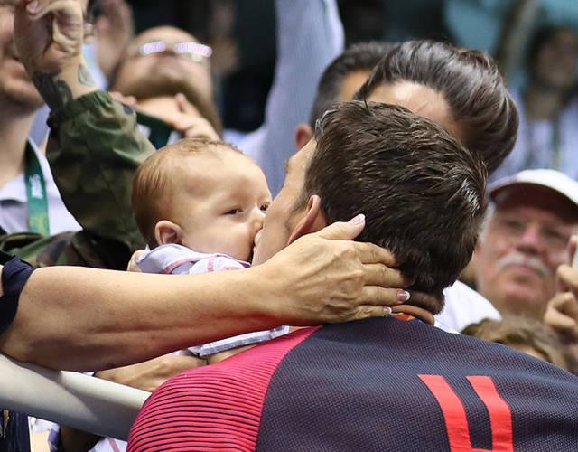 菲尔普斯动情致谢爱妻:在一起九年故事讲不完