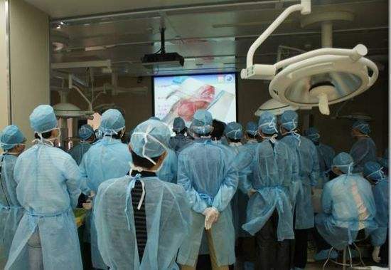 医学院学生上解剖课,解剖的尸体从哪来的?看完恍然大悟!