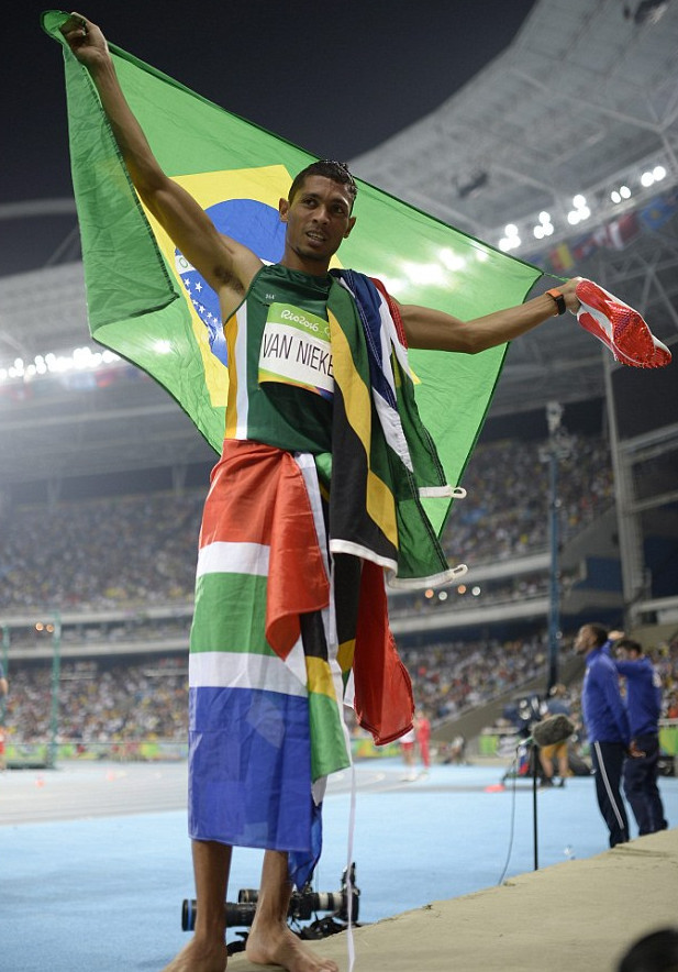 带你飞!74岁奶奶级教练带出短跑飞人_学生时代