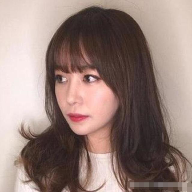 别瞎染烫,"软发女生"适合这几款发型!