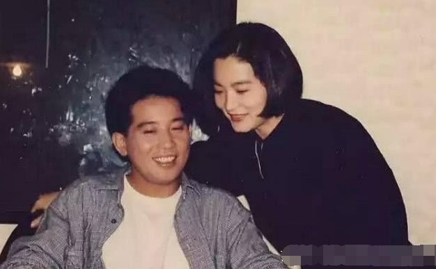 64岁林青霞近照无人认出,不如46年前的她,网友